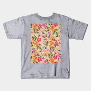 Golden Flitch (Digital Vintage Retro / Glitched Pastel Flowers - Floral design pattern) Kids T-Shirt